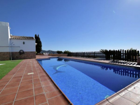 Tasteful and modern villa with private swimming pool salt Algarrobo